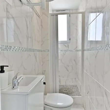 Lumineux Et Moderne - Apartment